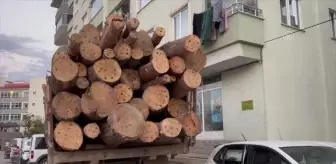 Freni boşalan kamyon 6 araca çarptı