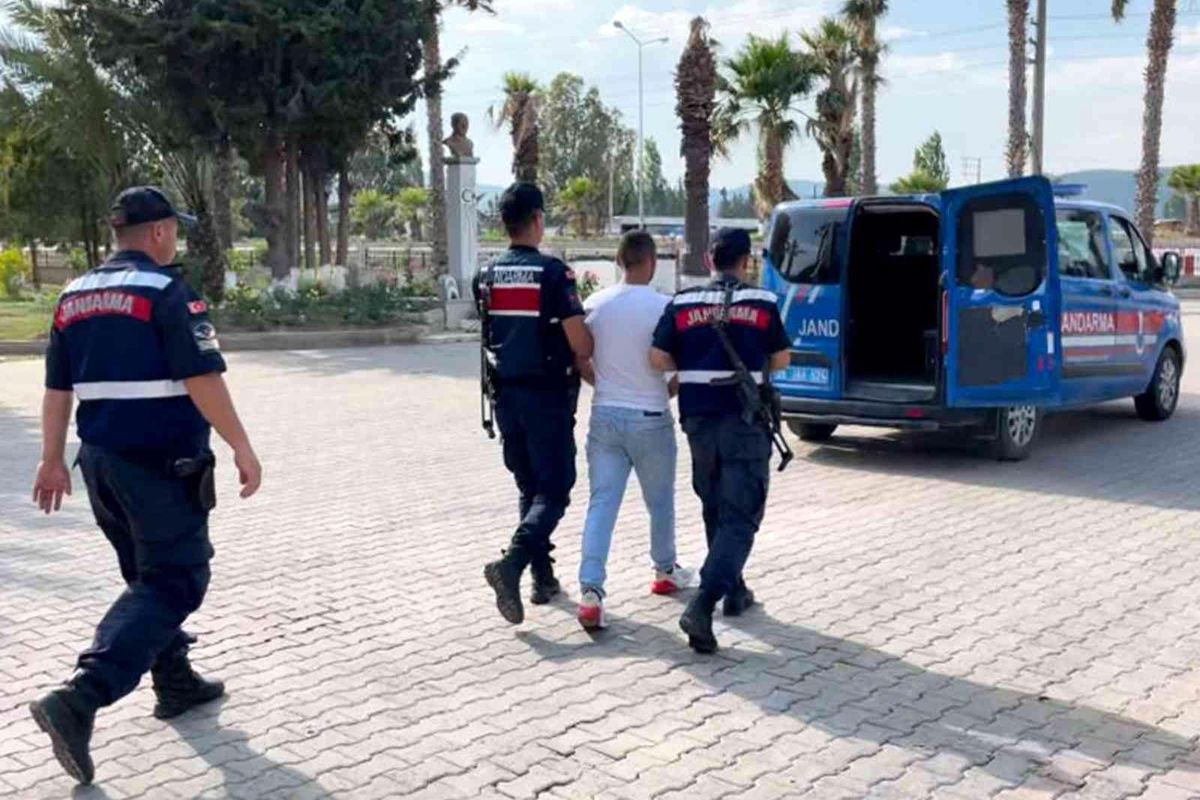 İzmir\'de aranan hükümlüler JASAT\'tan kaçamadı