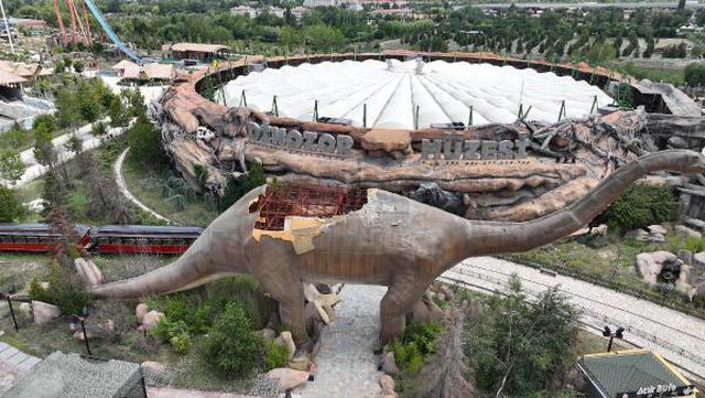 801 milyon dolara mal olan Ankapark'ın geleceğini Başkentliler belirleyecek