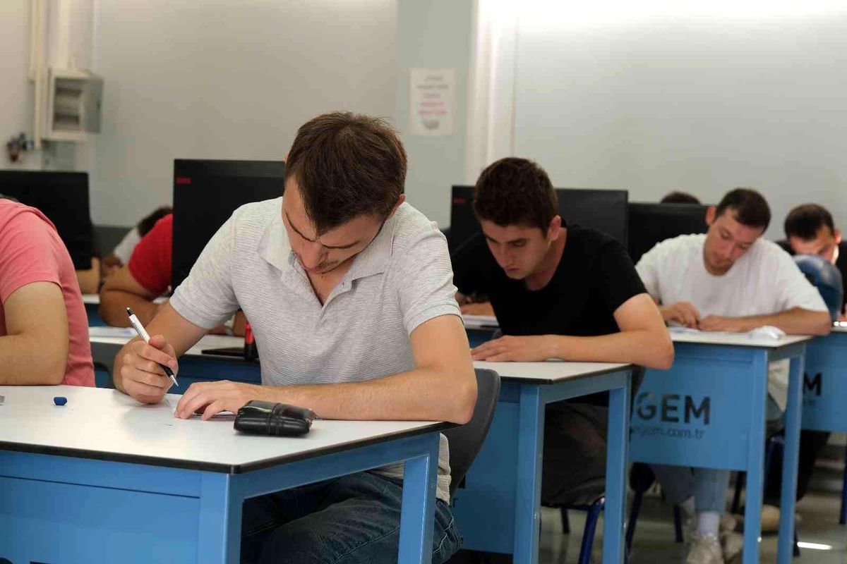 MEGEM\'in iş garantili kursuna yoğun başvuru
