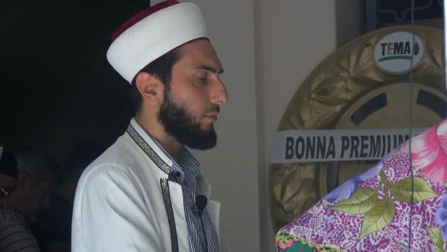 PINAR DAMAR GELİNLİKLE SON YOLCULUĞUNA UĞURLANDI PINAR DAMAR GELİNLİKLE SON YOLCULUĞUNA UĞURLANDI