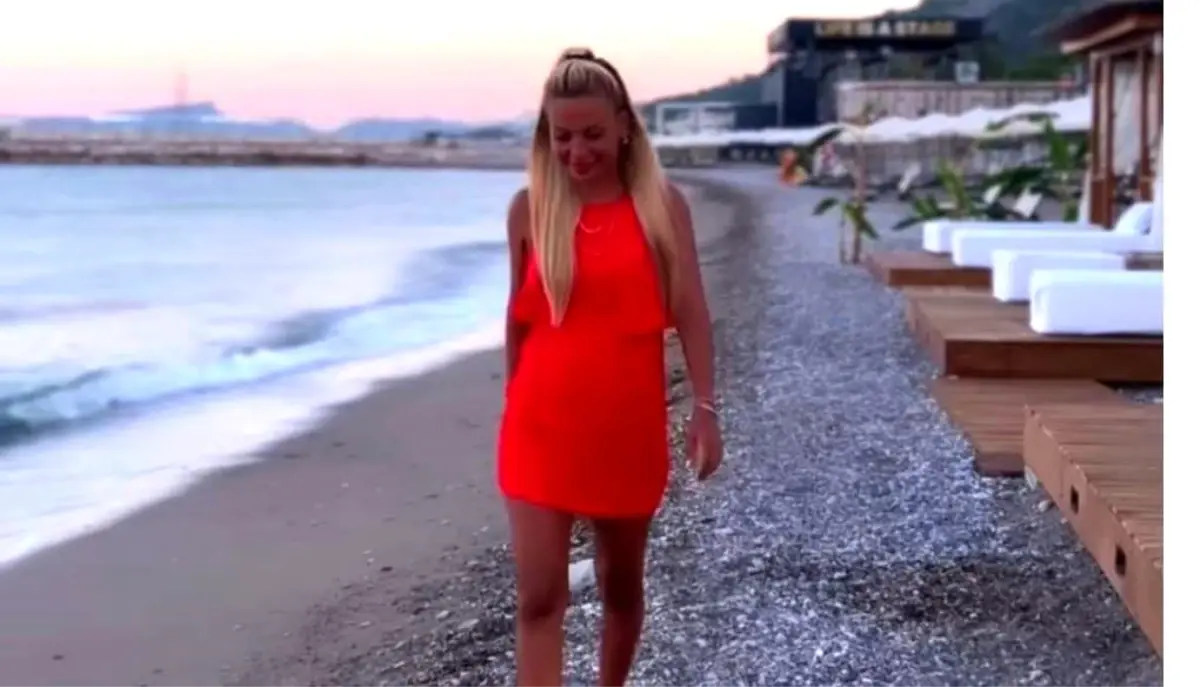 Ünlü Kuaför Kısmet Coiffeurin tatil için Antalya\'yı seçti