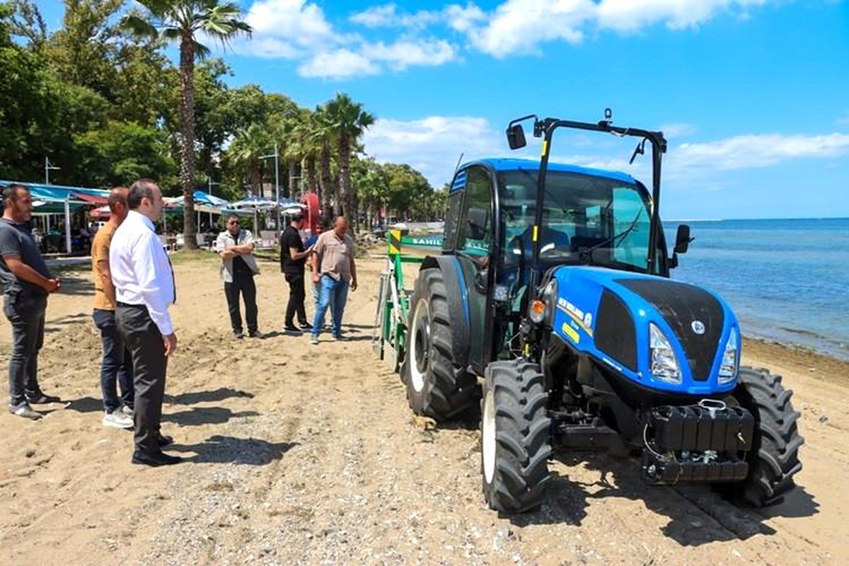 Yalova Belediyesi\'ne sahil temizliği için yeni araçlar alındı
