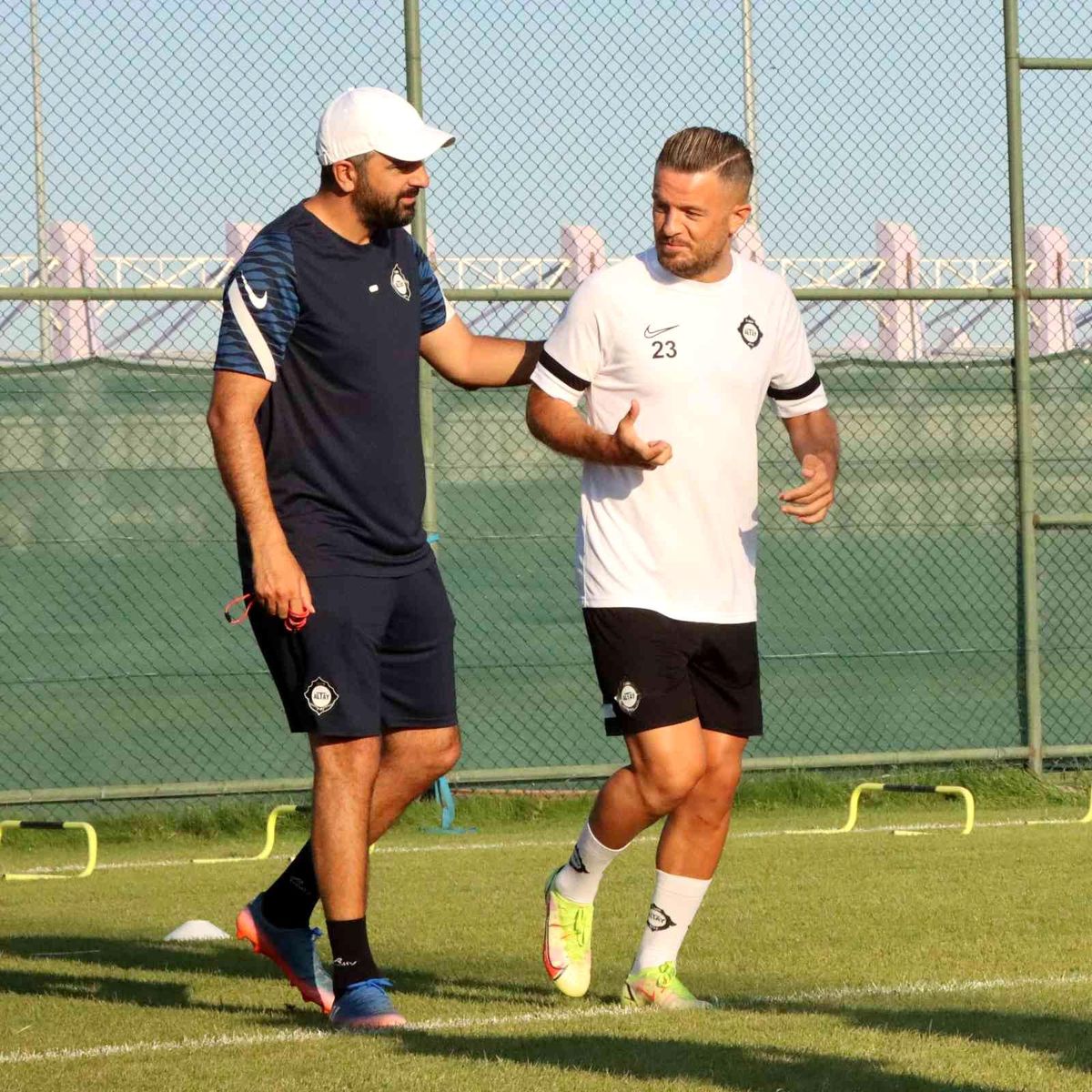 Altay\'ın 32 kişilik kadroyla başladığı Afyon kampı sürüyor