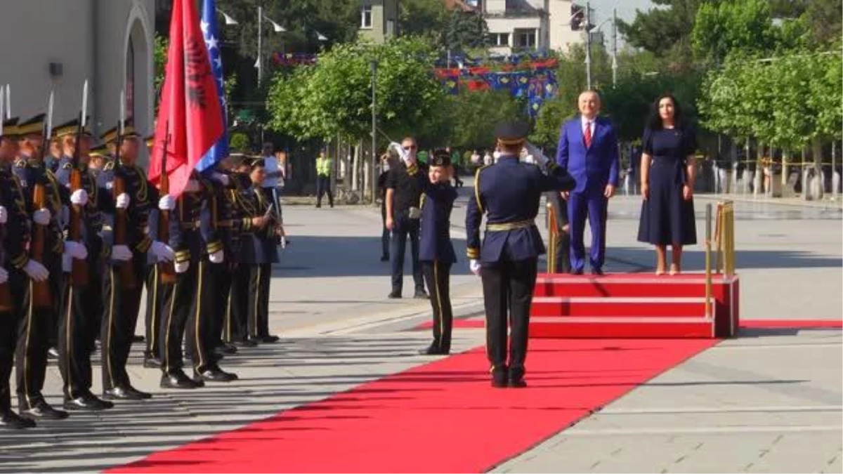Arnavutluk Cumhurbaşkanı Meta, Kosova\'da