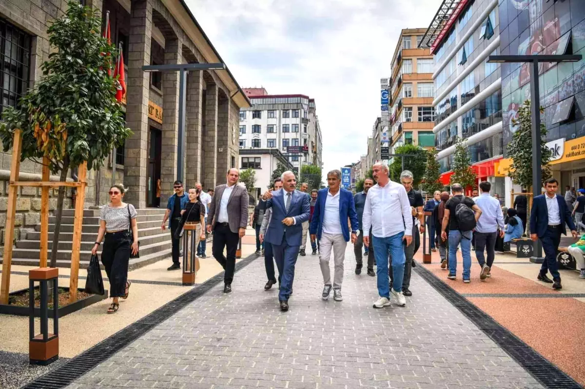 Başkan Zorluoğlu ve Şenol Güneş Trabzon\'u gezdi