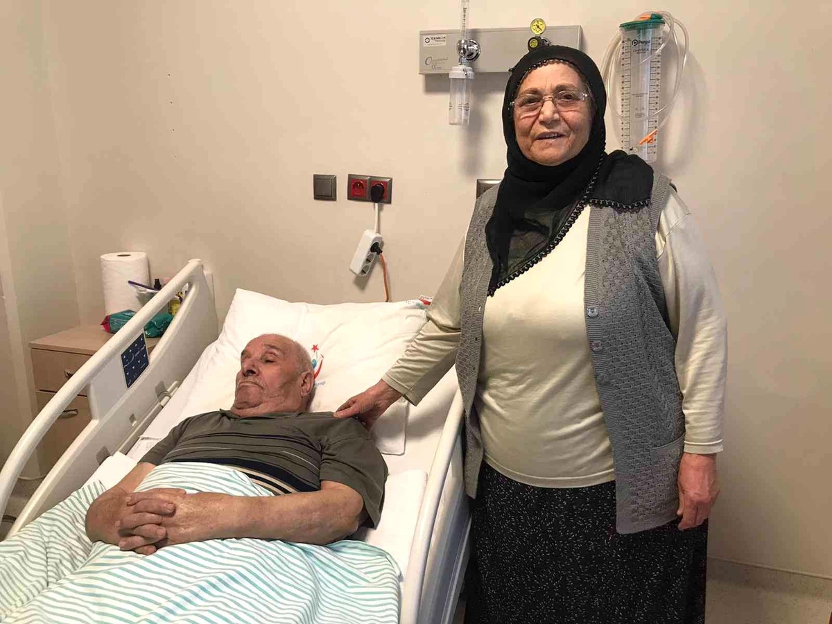 CHP\'ye tepki gösteren Mevlüde Teyze: "Herkes alıyor, yiyor hiç aç kalan yok dedim"