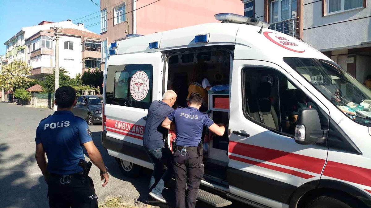 Dedikodu tartışması nedeniyle öfkesinden deliye döndü, komşusunu bıçakladı