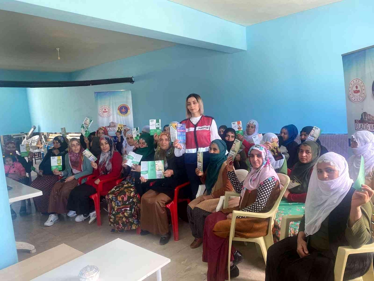 Elazığ\'da \'En İyi Narkotik Polisi Anne\' projesi