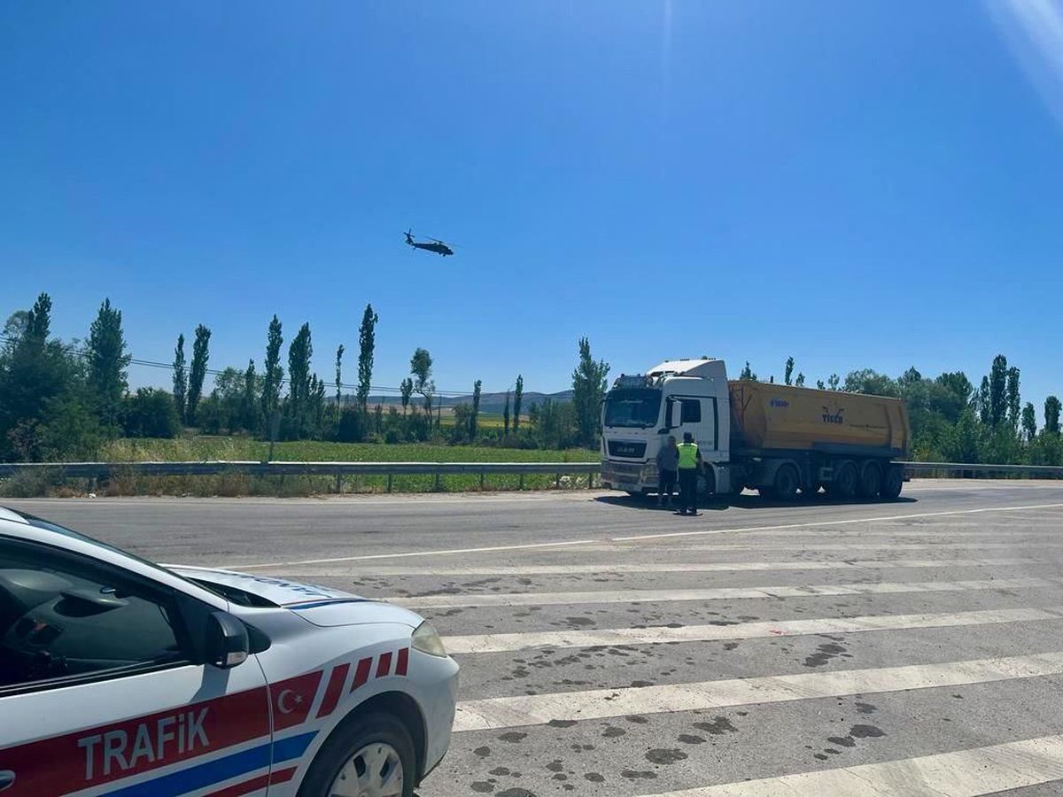 Eskişehir\'de jandarma ekipleri helikopter destekli trafik denetimi gerçekleştirdi