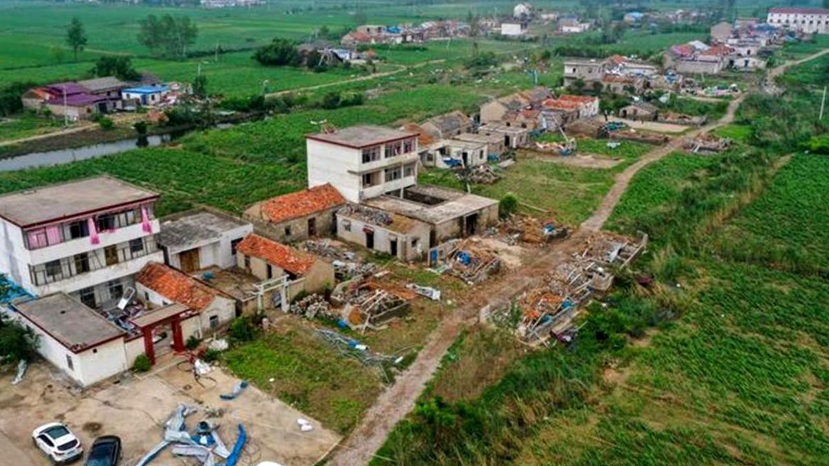 Fotoğraf: Çin\'in Jiangsu Eyaletinde Hortum Etkili Oldu