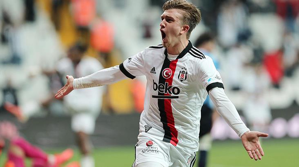 Genç futbolcu Rıdvan Yılmaz\'ın yeni adresi belli oldu! İskoçya\'nın köklü kulübüyle anlaşma sağladı