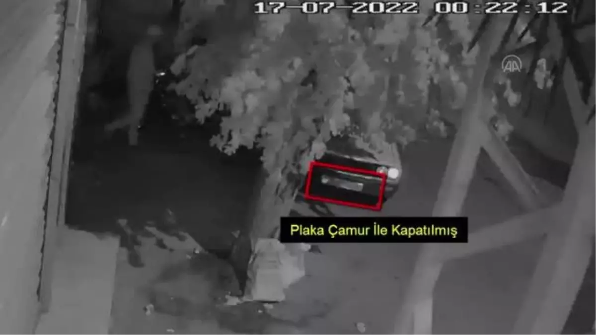 Plakasını çamurla kapattıkları otomobille hırsızlık yapan 2 zanlı tutuklandı