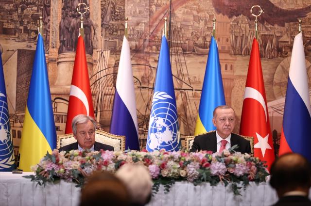 Son dakika: Türkiye ve BM'nin öncülüğünde Tahıl koridoru anlaşması imzalandı! Denetim İstanbul'da kurulacak merkezde yapılacak Son dakika: Türkiye ve BM'nin öncülüğünde Tahıl koridoru anlaşması imzalandı! Denetim İstanbul'da kurulacak merkezde yapılacak