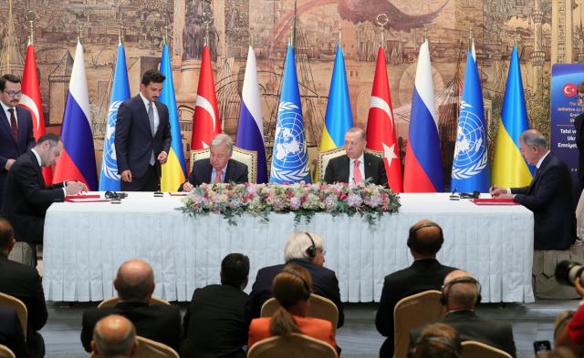 Son dakika: Türkiye ve BM'nin öncülüğünde Tahıl koridoru anlaşması imzalandı! Denetim İstanbul'da kurulacak merkezde yapılacak Son dakika: Türkiye ve BM'nin öncülüğünde Tahıl koridoru anlaşması imzalandı! Denetim İstanbul'da kurulacak merkezde yapılacak