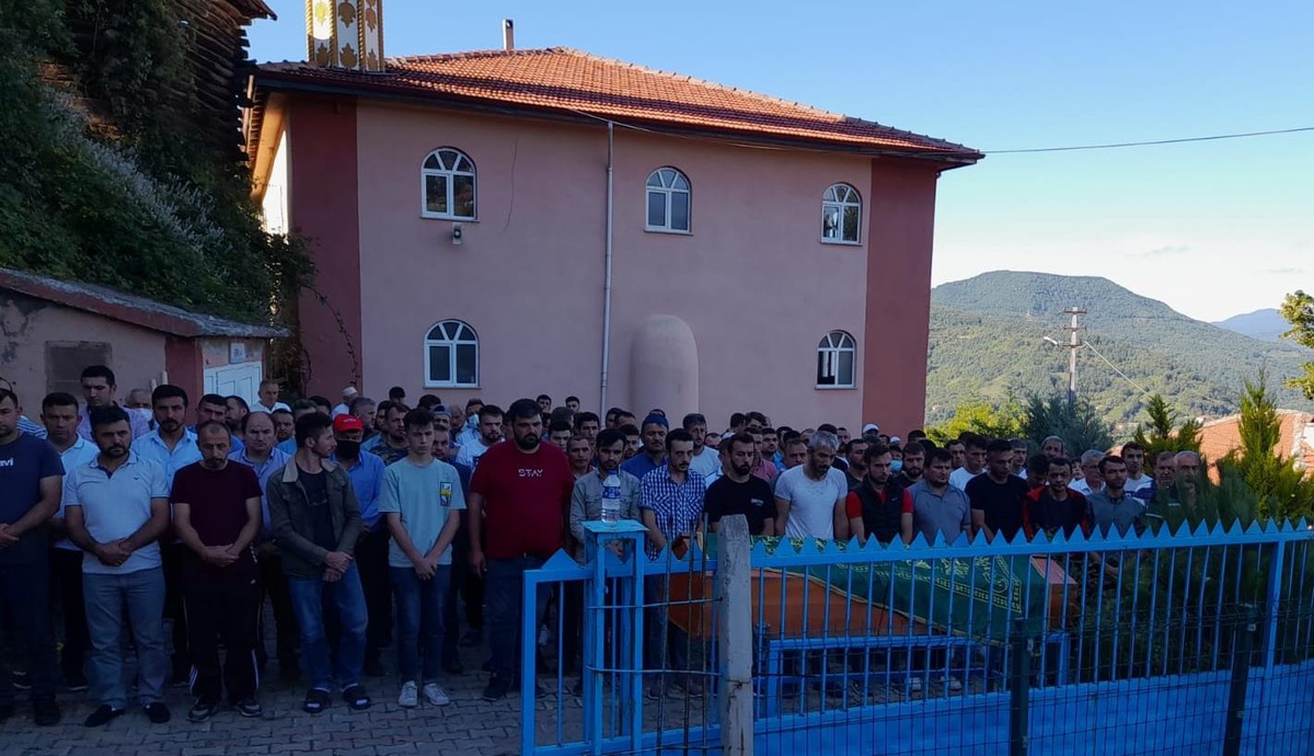 Zonguldak\'ta ruhsatsız maden ocağındaki göçükte bir işçi öldü