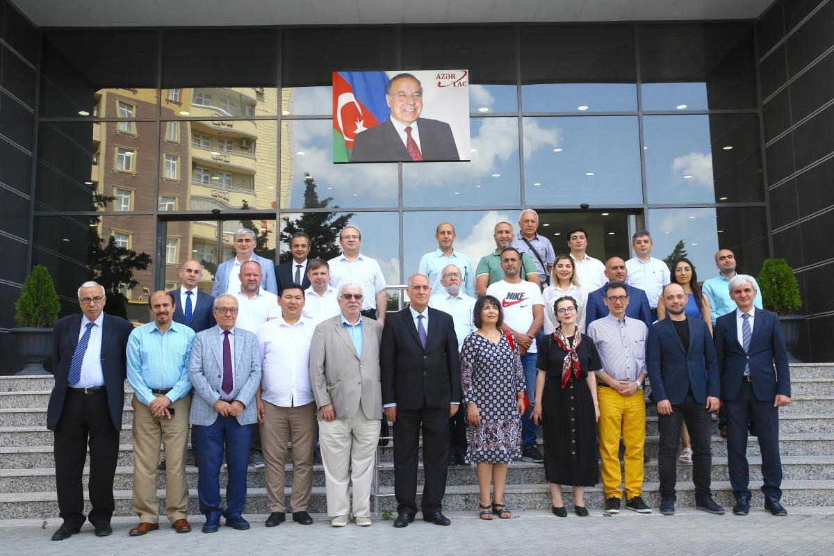 Azerbaycan\'da bulunan uluslararası medya yöneticileri AZERTAC\'ı ziyaret etti