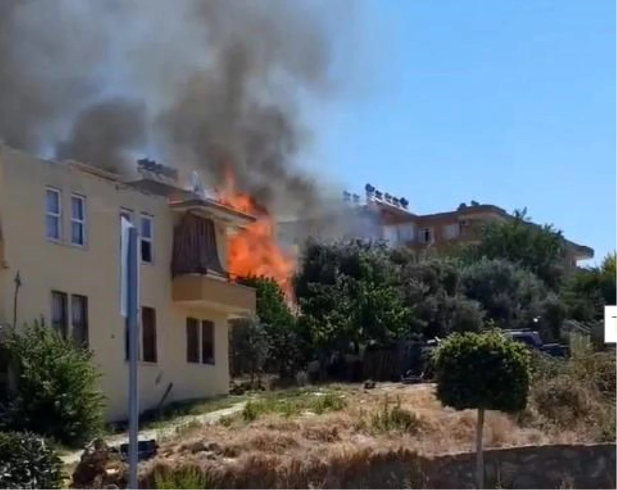 Bahçede başlayan yangın evlere sıçramadan söndürüldü