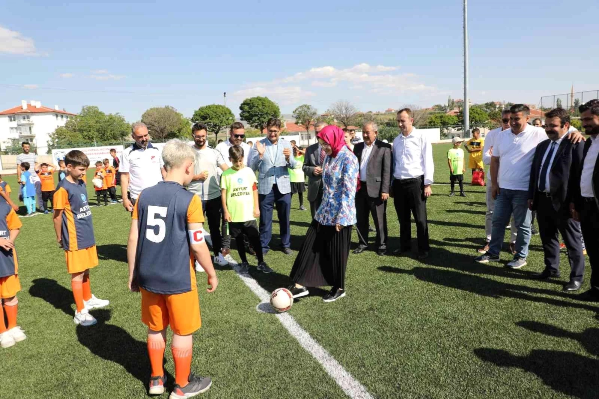 Camiden sahaya futbol turnuvası başladı