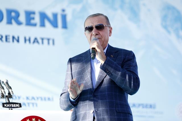 Cumhurbaşkanı Erdoğan'dan Kılıçdaroğlu ve İmamoğlu'na olay gönderme: Onlar yapsa yapsa sökülen musluğu takarlar Cumhurbaşkanı Erdoğan'dan Kılıçdaroğlu ve İmamoğlu'na olay gönderme: Onlar yapsa yapsa sökülen musluğu takarlar