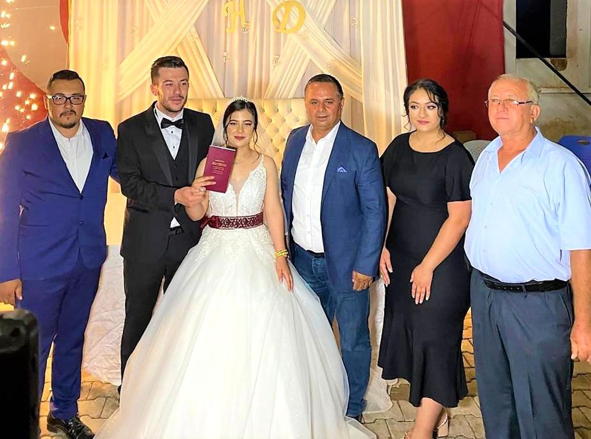 Damat ve sağdıcına eziyet olsun diye 1 tonluk aracı çektirdiler