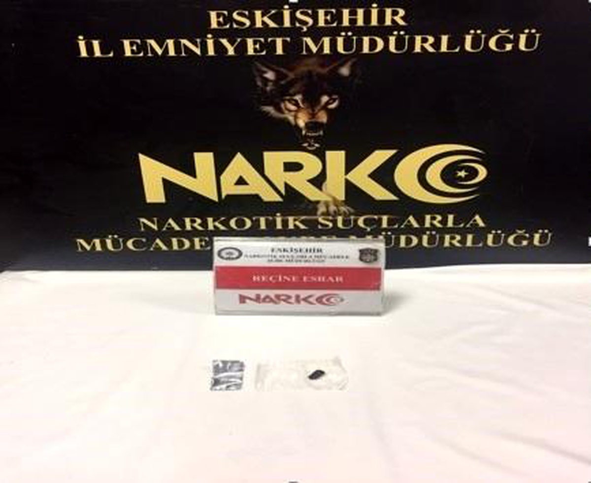 Eskişehir\'de 402 gram uyuşturucuyla yakalandı