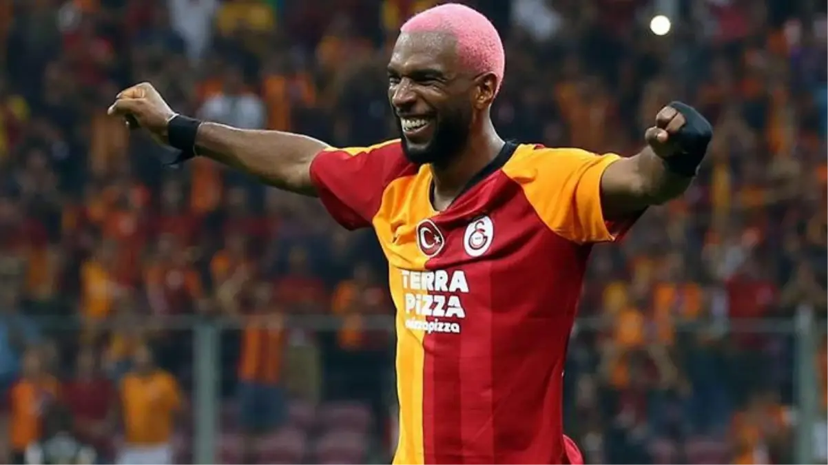 Eyüpspor\'a transfer olan Ryan Babel\'in \'dolmuş şoförü\' paylaşımı beğeni topladı