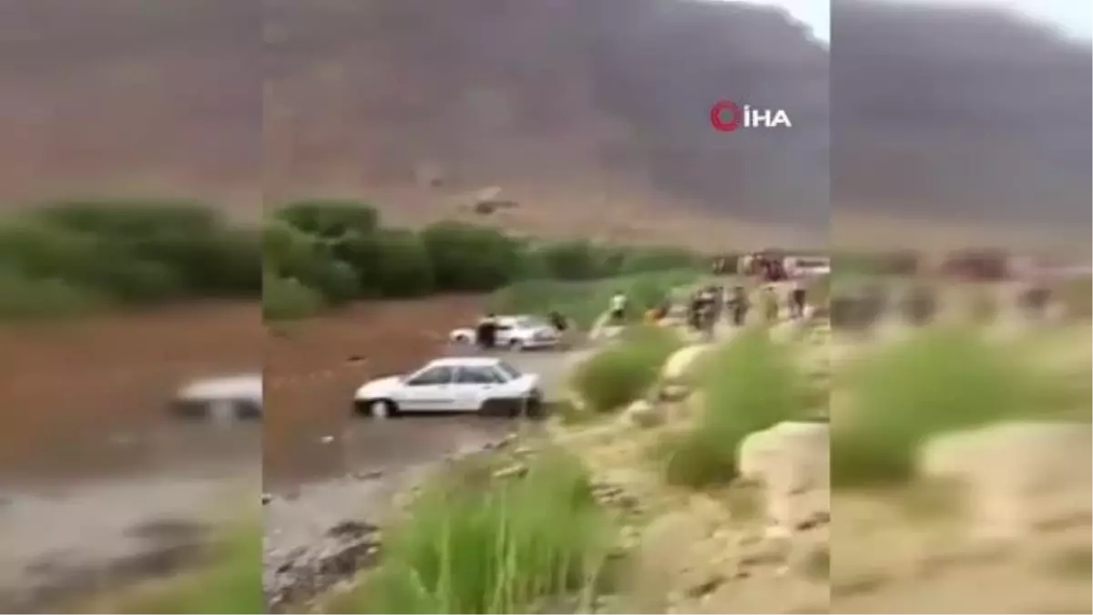 İran'da sel felaketinde ölü sayısı 20'ye yükseldi