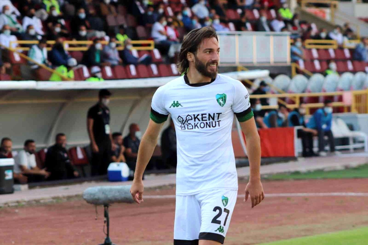 Kocaelispor, 2 ay önce sözleşme yenilediği Semih Karadeniz ile yollarını ayırdı