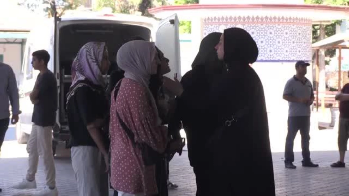 Mersin\'deki trafik kazasında ölenlerin cenazesi defnedildi