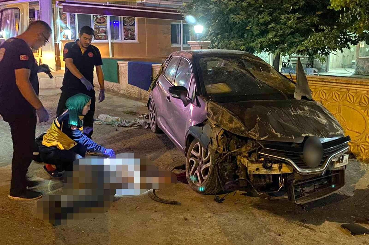Samsun\'da kazada araçtan fırlayan sürücü hayatını kaybetti