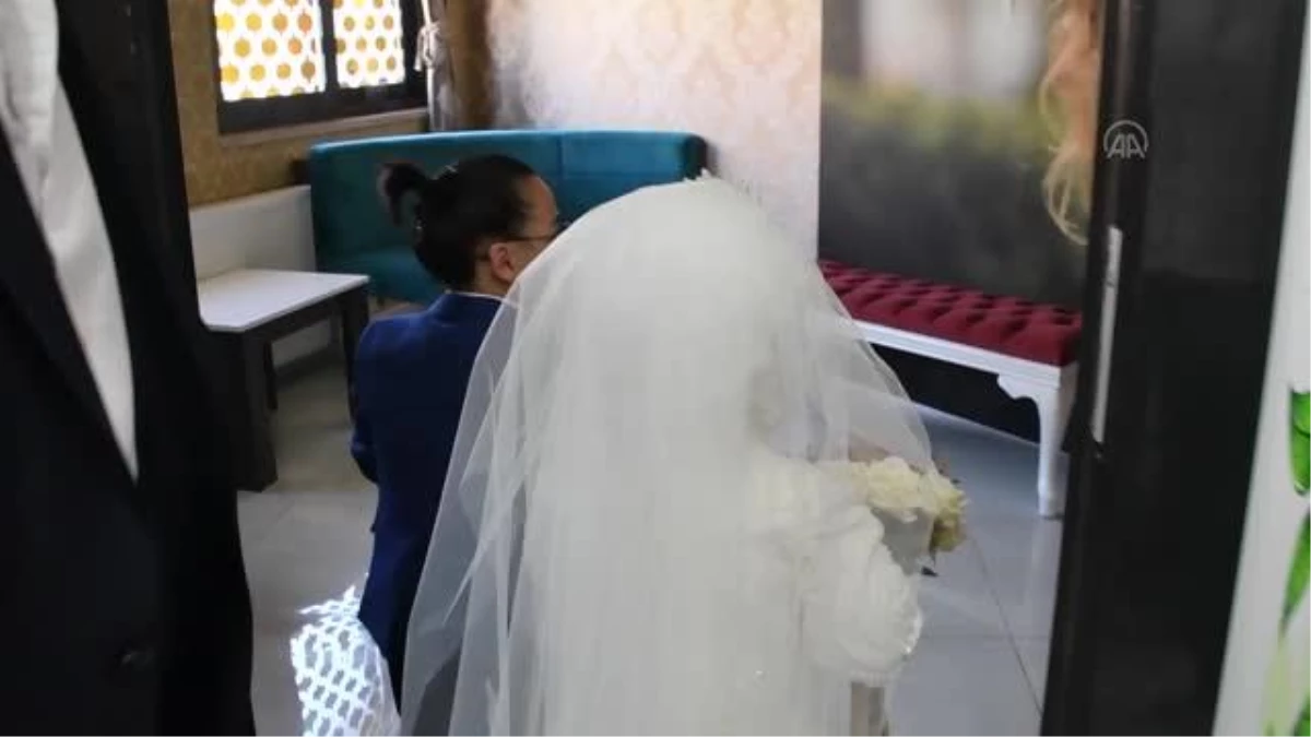 Sosyal medyada tanışan akondroplazili çift için ikinci düğün Sivas\'ta yapıldı