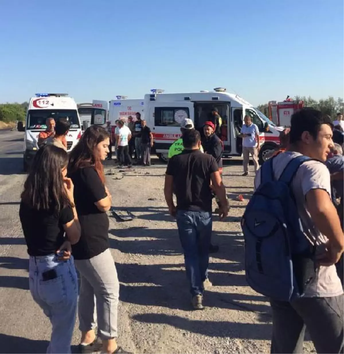 Tarım işçilerini taşıyan minibüs devrildi: 1\'i ağır, 21 yaralı