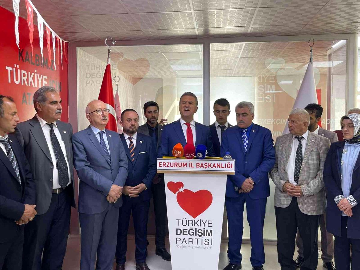 TDP Genel Başkanı Sarıgül, Erzurum\'da partililerle bir araya geldi