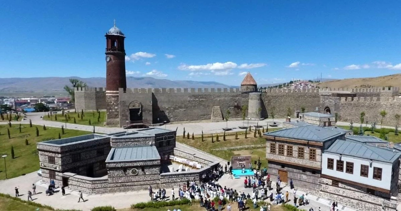 Büyükşehir\'den yeni bir kültür yatırımı daha: Erzurum Şehir Arşivi açıldı