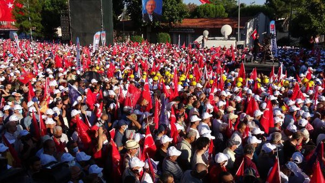 Kemal Kılıçdaroğlu: 'Bay Kemal' olmak için kul hakkı yemeyeceksin, adaletli olacaksın Kemal Kılıçdaroğlu: 'Bay Kemal' olmak için kul hakkı yemeyeceksin, adaletli olacaksın