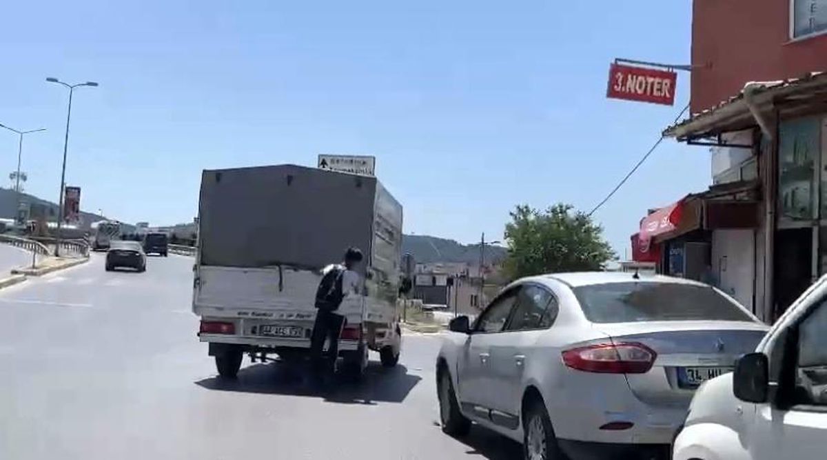 Sultanbeyli\'de patenli gencin tehlikeli yolculuğu kamerada