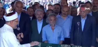 CUMHURBAŞKANI ERDOĞAN YAZAR RASİM ÖZDENÖREN'İN CENAZE TÖRENİNE KATILDI