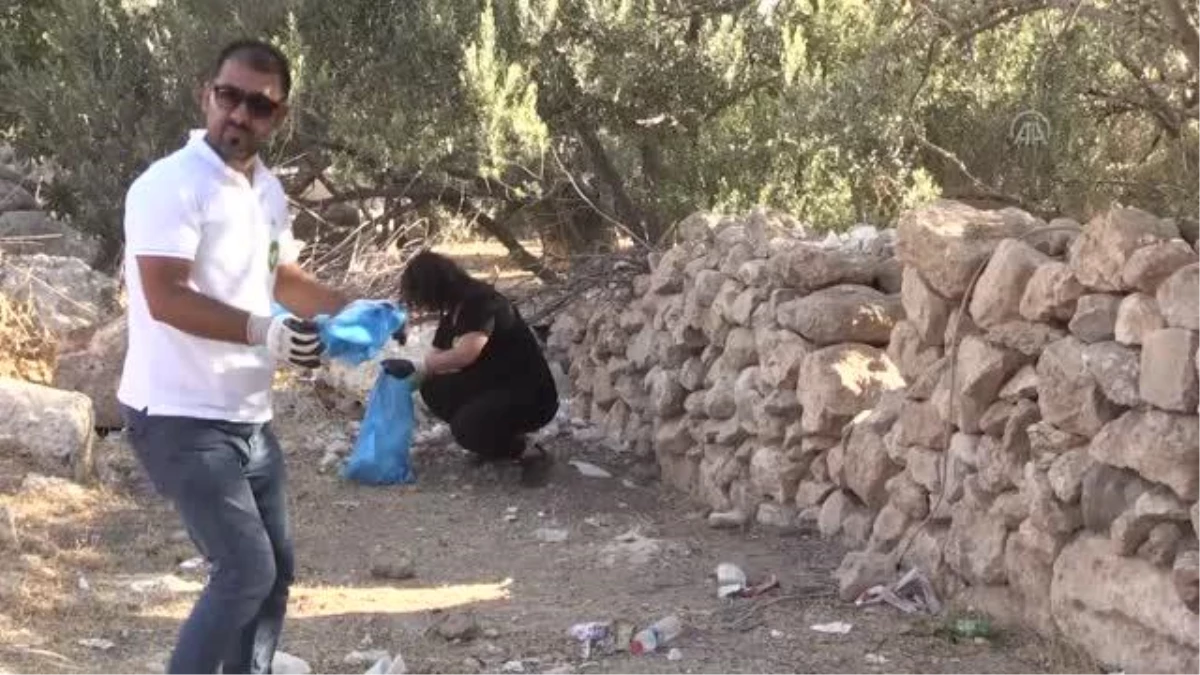 Ahbap gönüllülerinden Dara Antik Kenti\'nde çevre temizliği