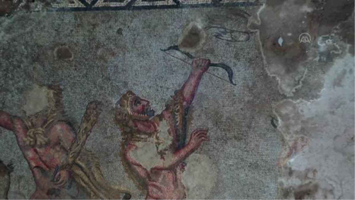 Alanya\'da 164 metrekarelik Herakles mozaiği bulundu
