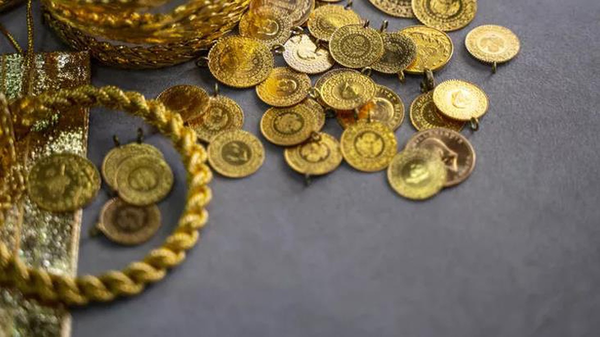 Güne yükselişle başlayan gram altın 989 liradan alıcı buluyor