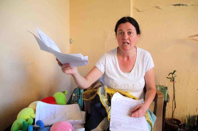 Çöp evde bitkin halde bulunan çocuğun annesi: Kız kardeşim olması gereken cezayı aldı