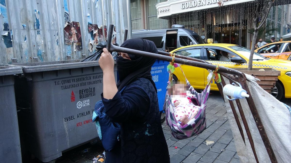 Taksim\'de dilenci kadından basın mensubuna "Seni bir daha burada görmeyeceğim" tehdidi