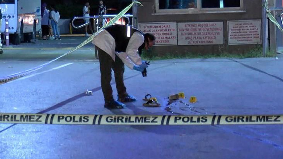 Esenyurt\'ta kasklı saldırganların kurşun yağdırdığı kadın yaşam savaşı veriyor
