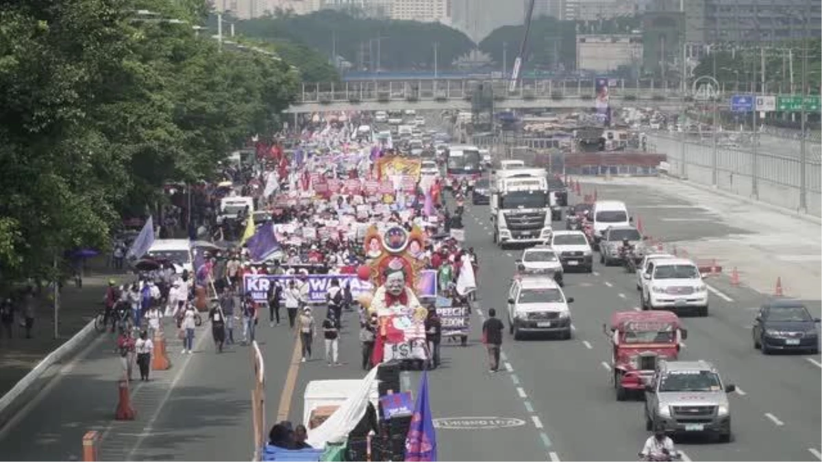 Filipinler Devlet Başkanı Marcos Jr, "Ulusun Durumu Konuşması" sırasında protesto edildi
