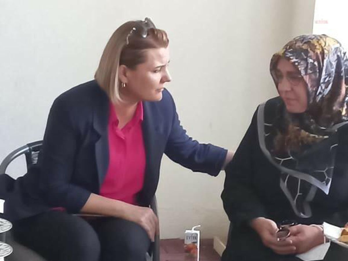 İzmit Belediye Başkanı Hürriyet, İskeçe\'nin Seçilmiş Müftüsü Ahmet Mete\'nin Ailesine Başsağlığı Diledi