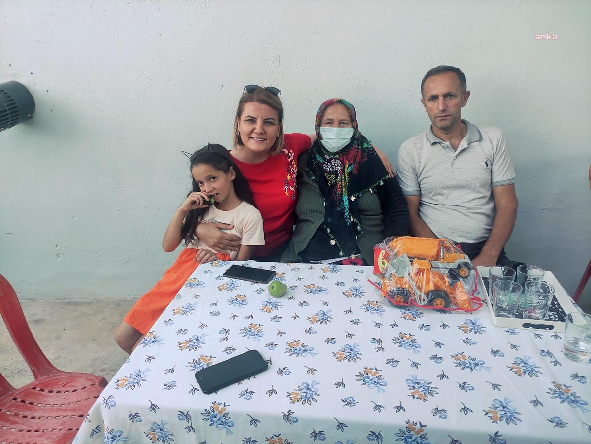 Başkan Hürriyet, şehit ailesi ile bir araya geldi