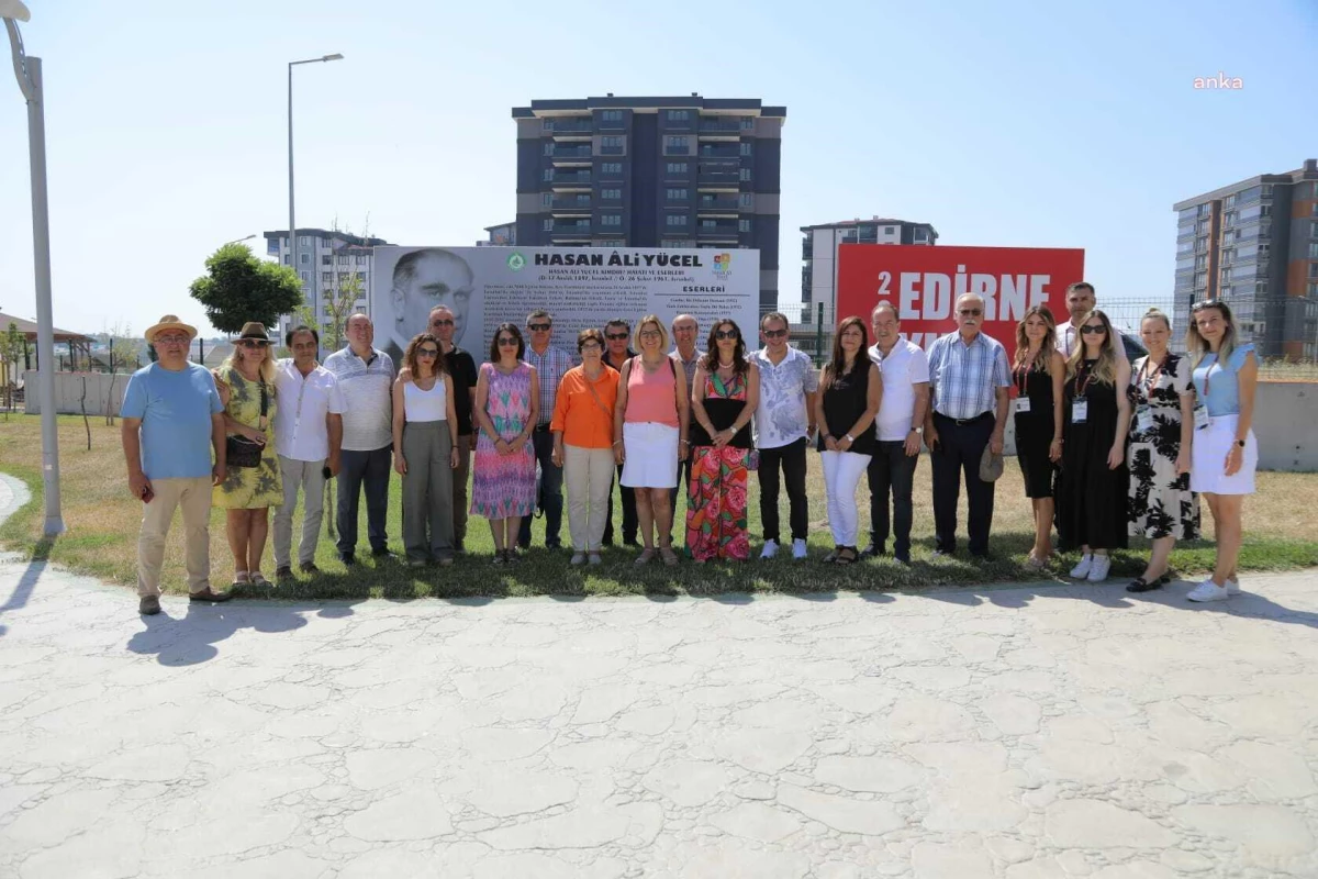 Kırşehir Belediye Başkanı Ekicioğlu, CHP\'li Belediye Başkanları Buluşmasına Katıldı