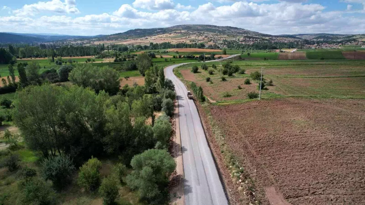 Konya Büyükşehir Ilgın\'da mahalle yolu standardını yükseltiyor