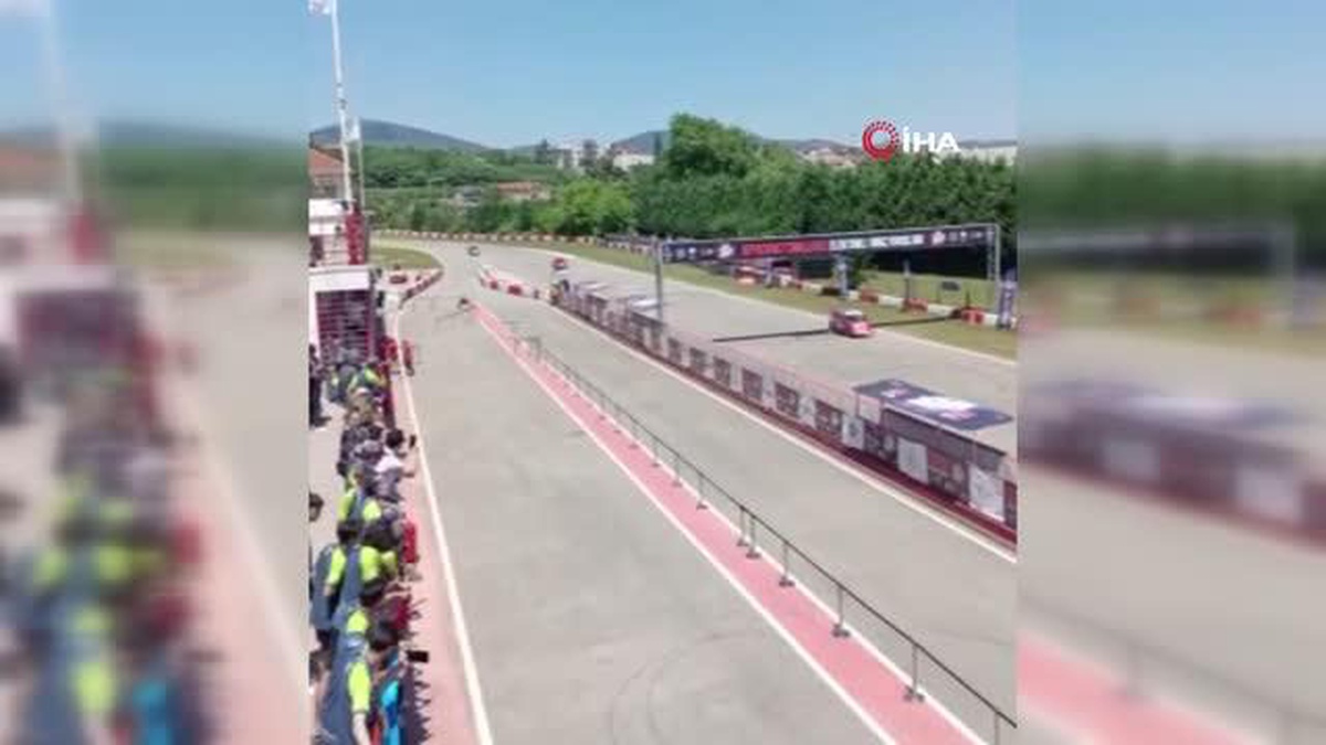 Liseli öğrencilerin yaptığı elektrikli otomobil, TEKNOFEST\'te göz doldurdu